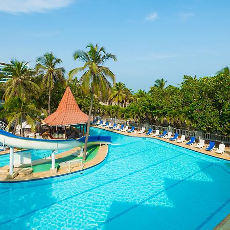 فندق لاس أميريكاس كاسا دي بلايا Cartagena المظهر الخارجي الصورة The swimming pool at the hotel