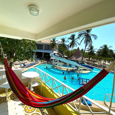 فندق لاس أميريكاس كاسا دي بلايا Cartagena المظهر الخارجي الصورة Hammock on a balcony