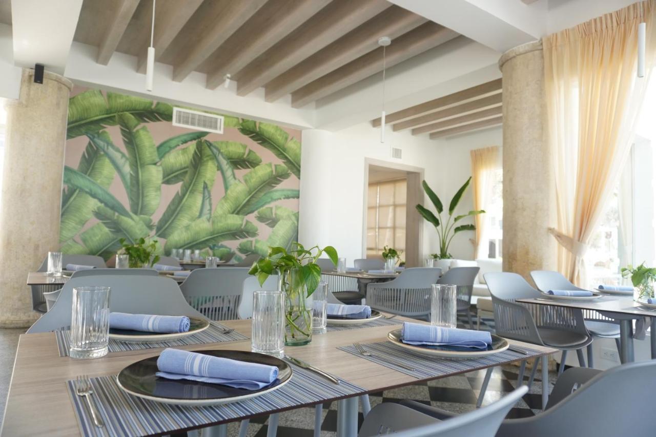 فندق لاس أميريكاس كاسا دي بلايا Cartagena المظهر الخارجي الصورة Interior of the restaurant