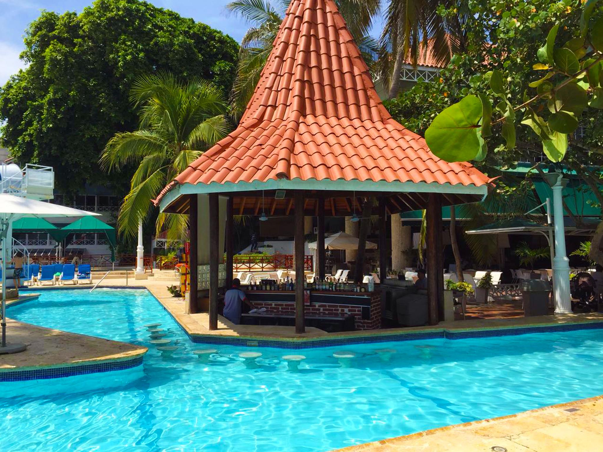 فندق لاس أميريكاس كاسا دي بلايا Cartagena المظهر الخارجي الصورة The swimming pool at the hotel