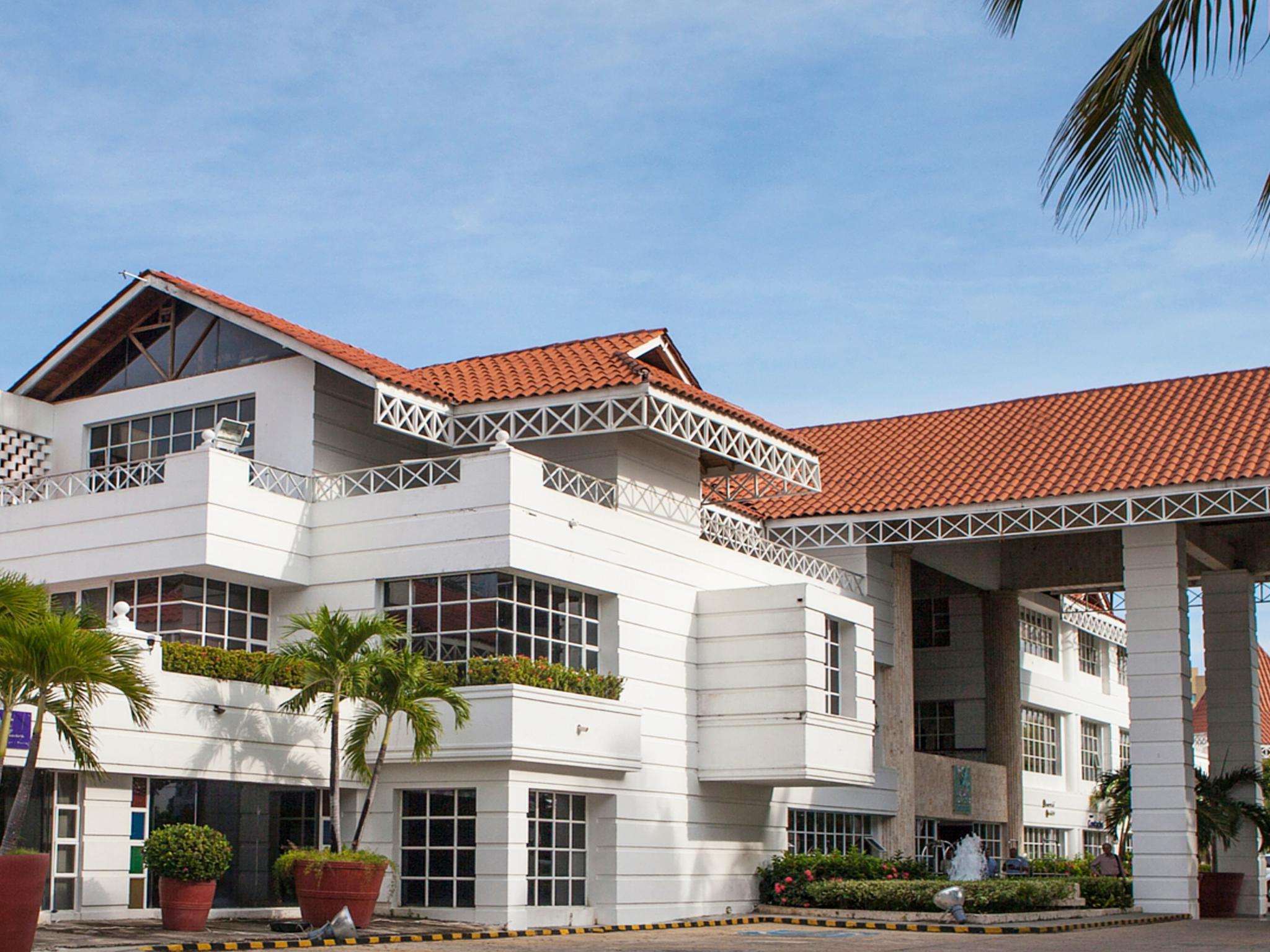 فندق لاس أميريكاس كاسا دي بلايا Cartagena المظهر الخارجي الصورة The University of Nottingham Malaysia Campus