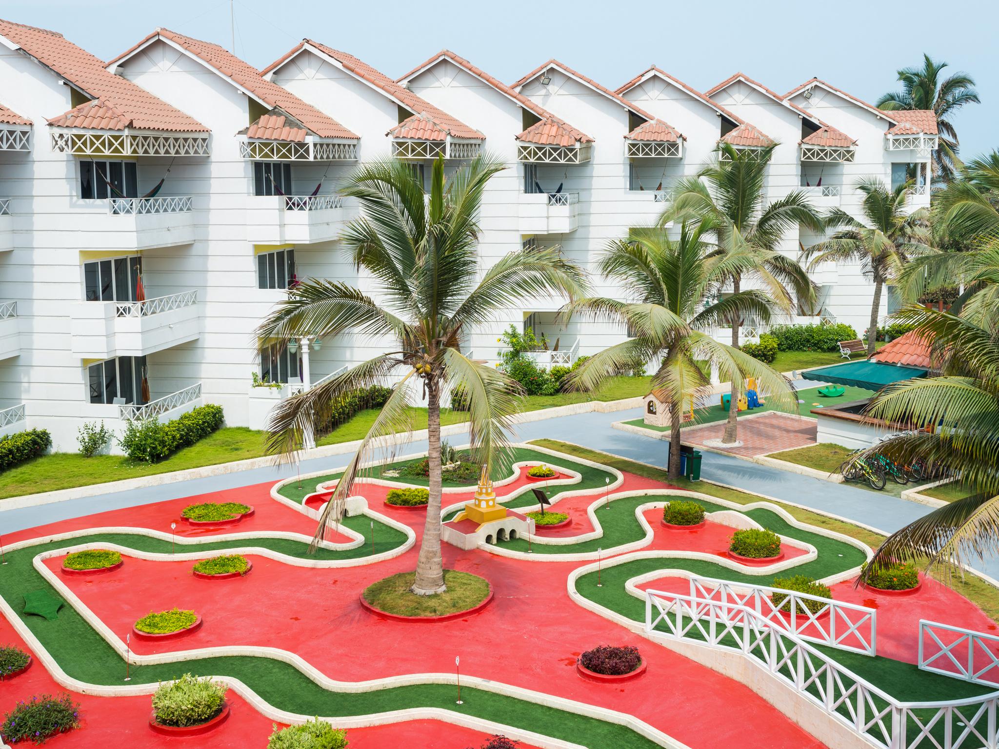 فندق لاس أميريكاس كاسا دي بلايا Cartagena المظهر الخارجي الصورة Club Mahindra, Pulicat