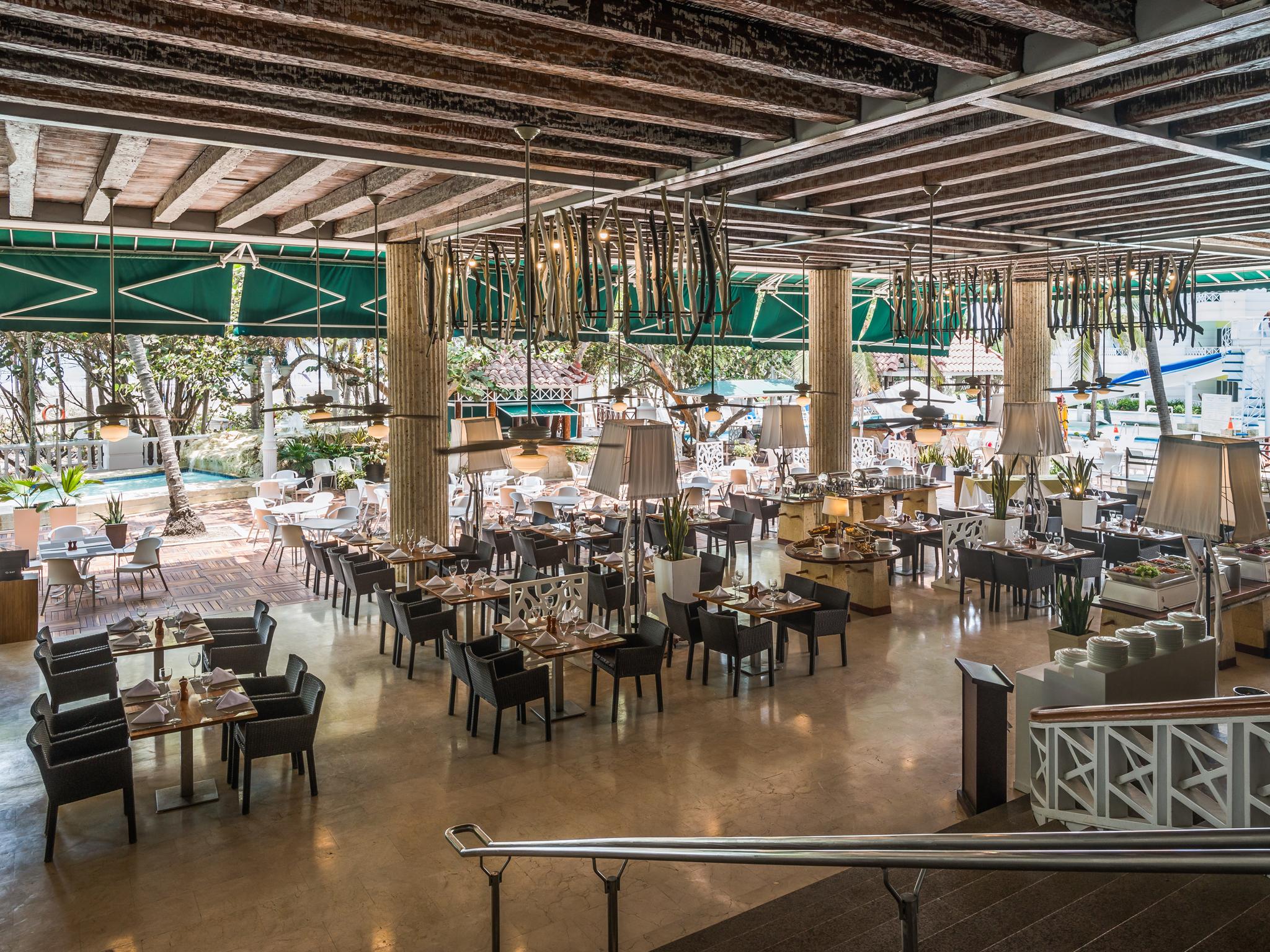 فندق لاس أميريكاس كاسا دي بلايا Cartagena المظهر الخارجي الصورة The Garden Grill